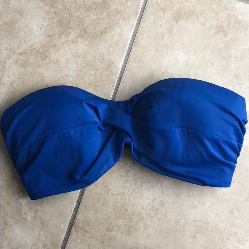 Victoria Secret Strapless Bra (comes with straps)